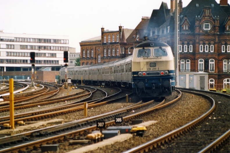 1987-09-00-Hamburg-Hbf-001