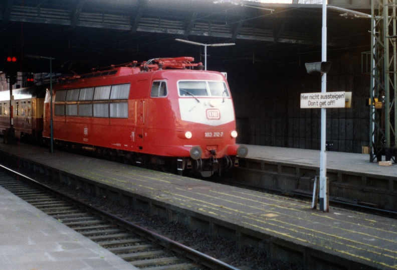 1989-05-04-Hamburg-Hbf-003