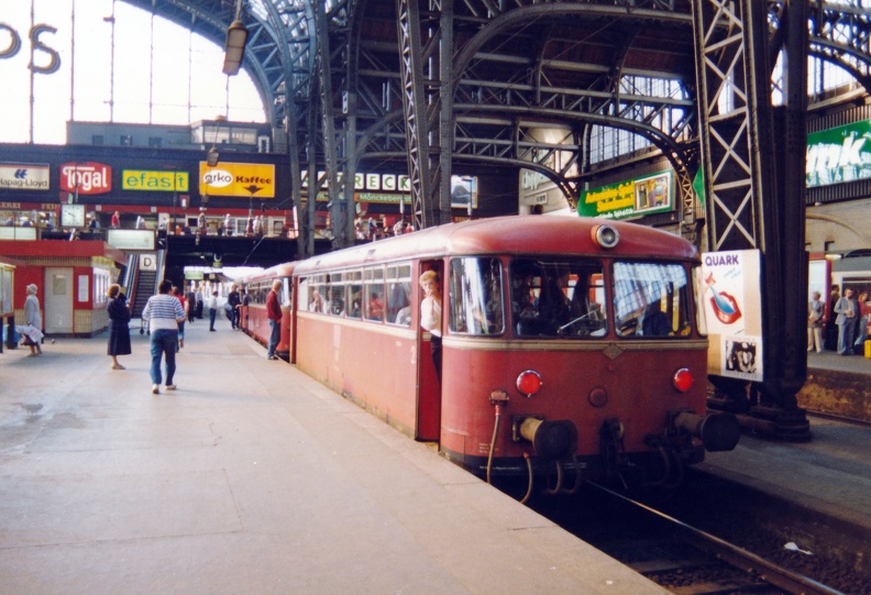 1989-05-04-Hamburg-Hbf-004