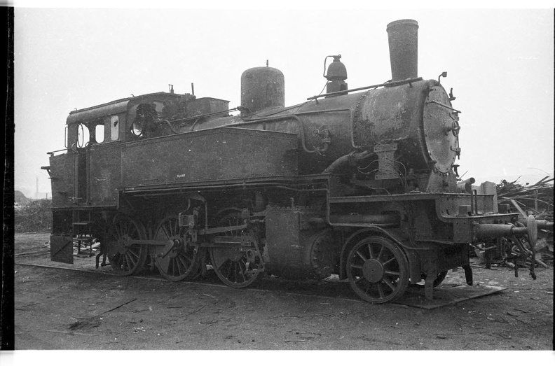 Ausrangierte Lokomotive der Kiel-Segeberger Kleinbahn