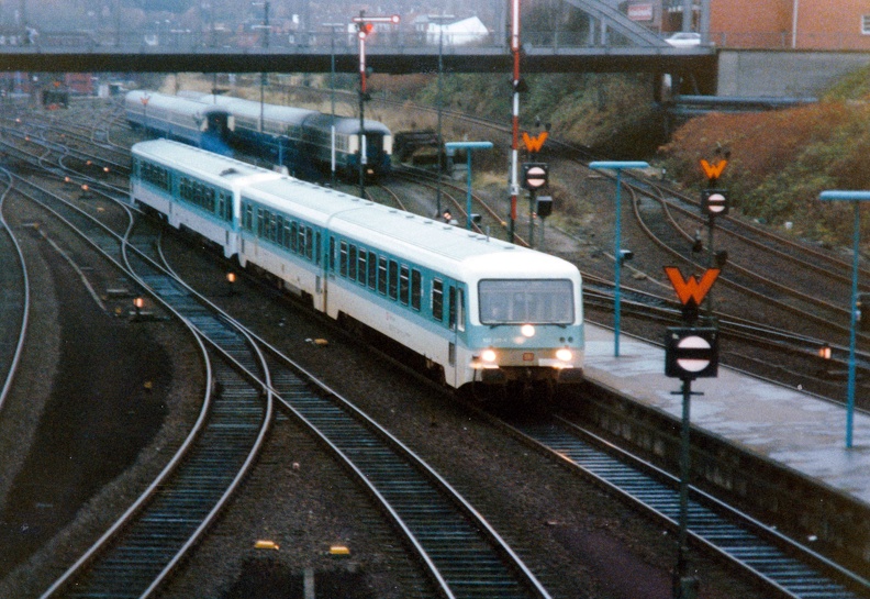 1987-11-00-Kiel-Hbf-002
