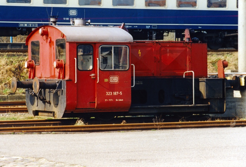 1990-03-00-KIel-Hbf-005