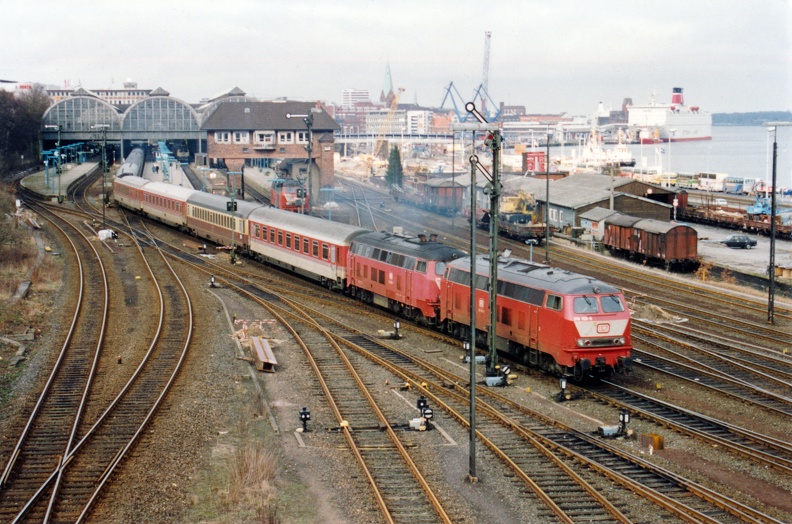 1993-03-00-Kiel-Hbf-006