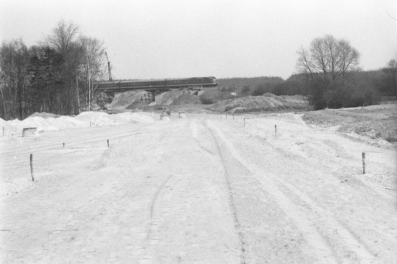 1975-03 Bau der Eisenbahnbrücke am Steenbeker Weg in Suchsdorf