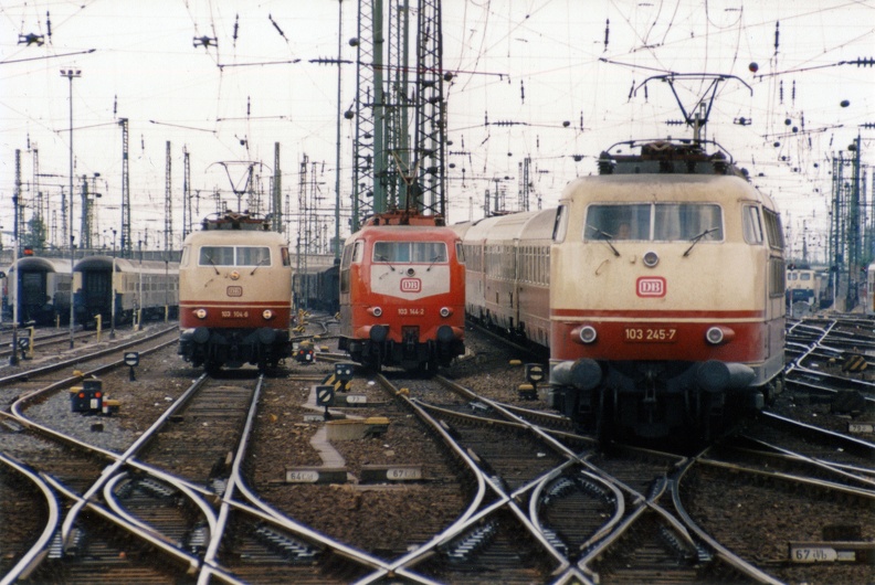 1990-05-00-Frankfurt-002