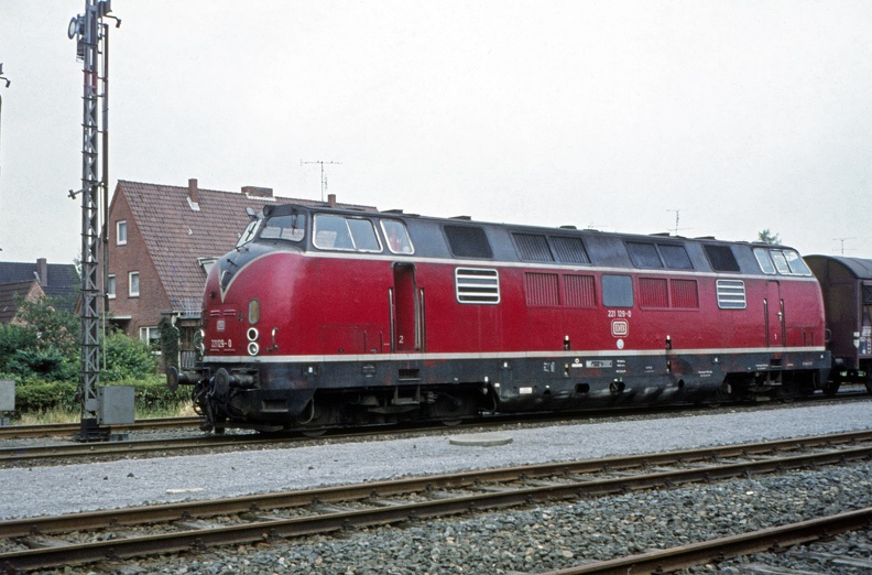 1976-06-00-Wilster-702