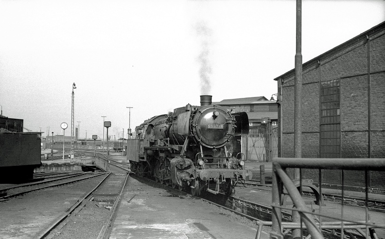 1968-04-17-Kiel-Hbf-401