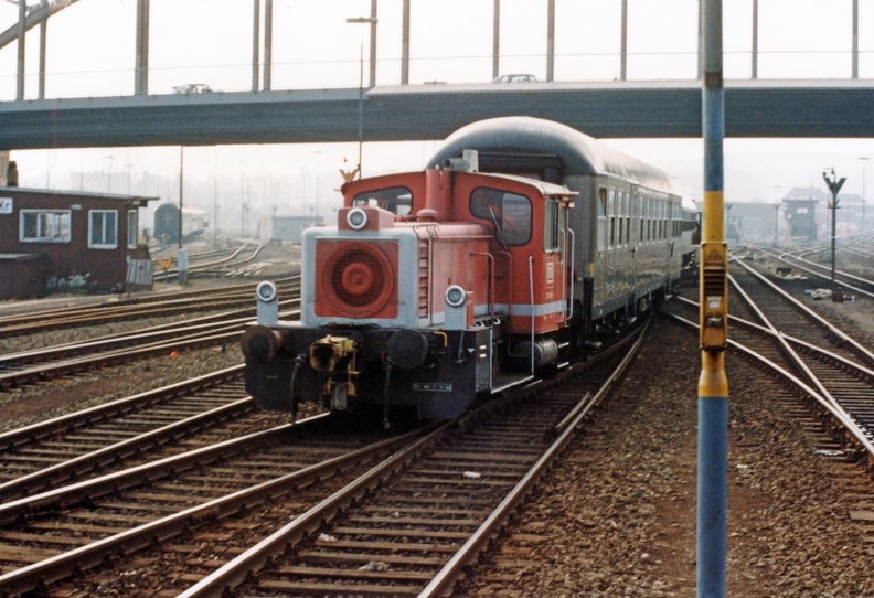1993-03-00-Kiel-Hbf-007