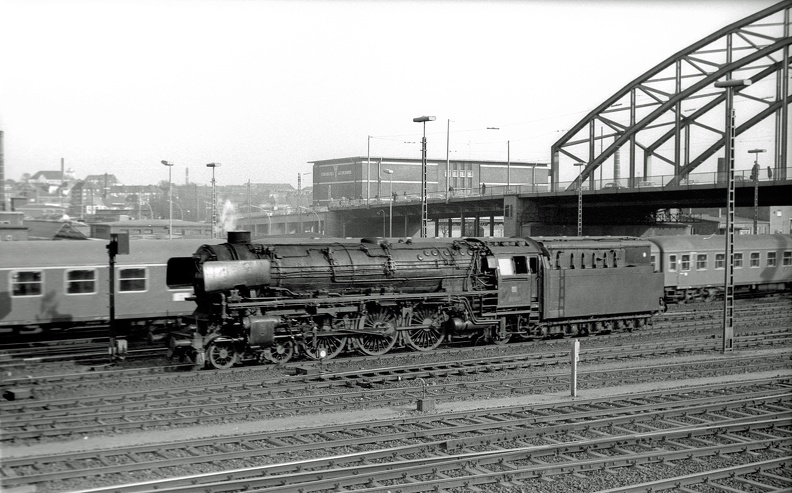 1968-04-18-Kiel-Hbf-401