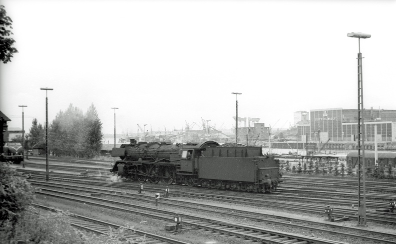 1968-07-03-Kiel-Hbf-403